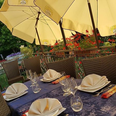 Ristorante Primula Bianca Hotel Varzi Exterior photo